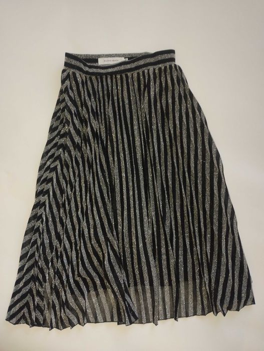 Фірмова плісірована спідниця