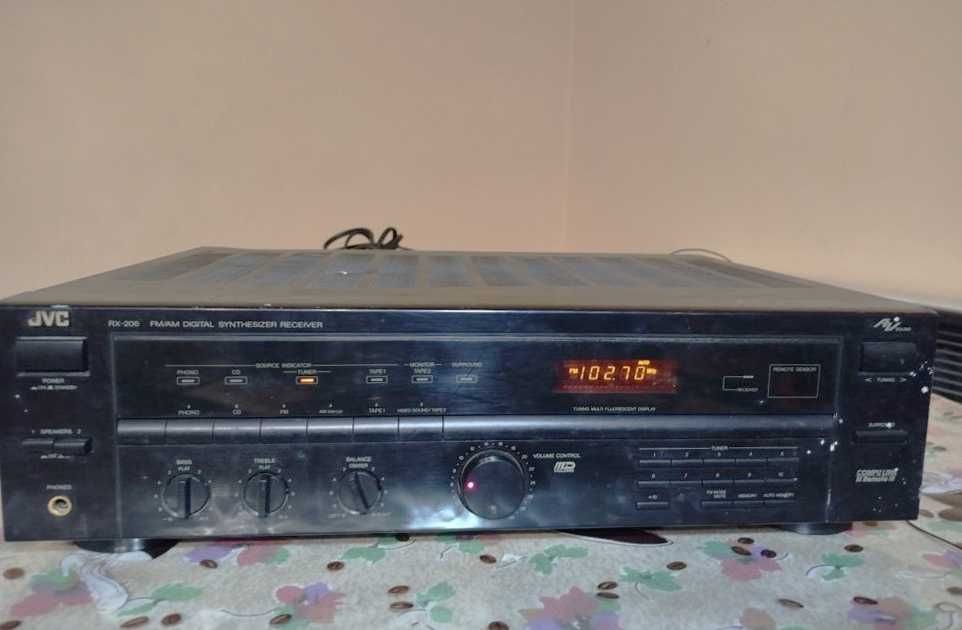 Усилитель UNIVERSUM V-155 Германия JVC RX-206BK Япония