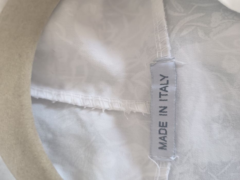 Kurtka z kapturem, wiatrówka - włoska