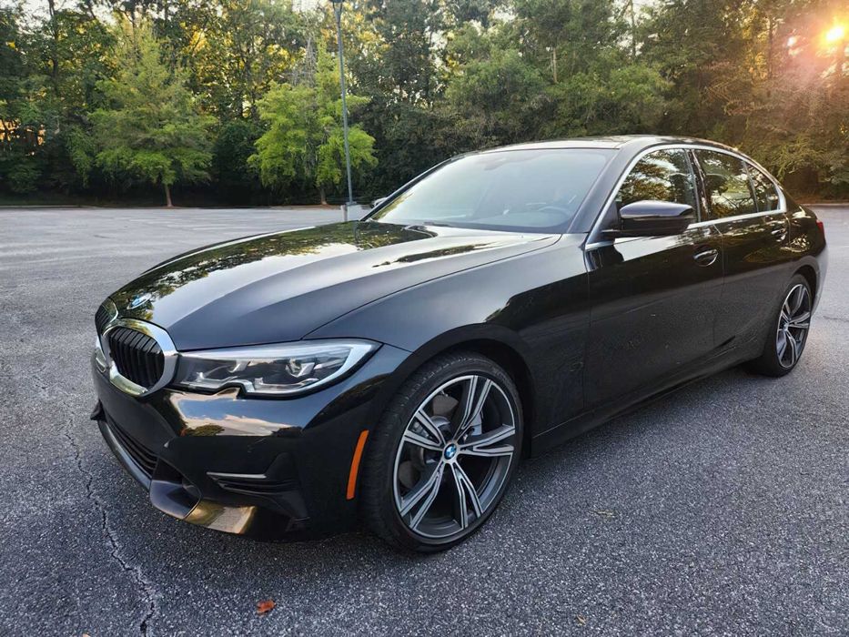 BMW 330i      2020