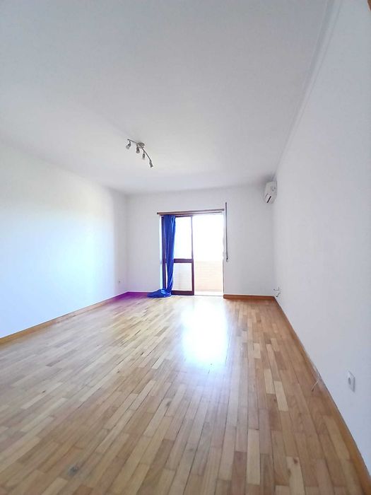 Apartamento T2+1 Creixomil