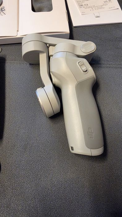 DJI Osmo Mobile 4