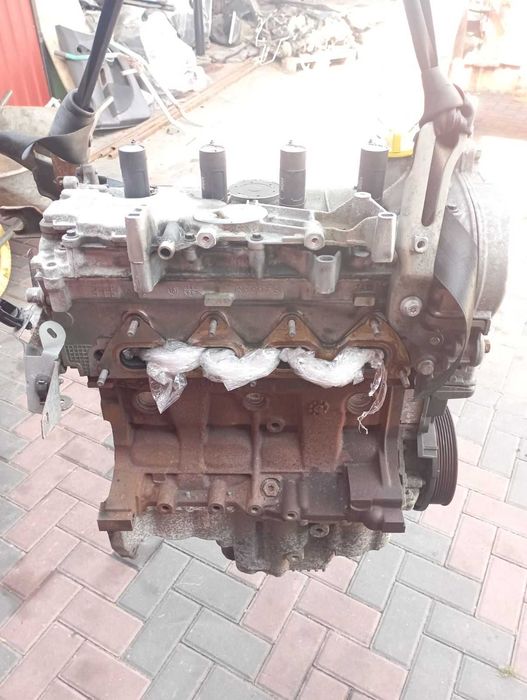 Двигатель 1,6 MPI 16v K4M 696 Dacia Duster