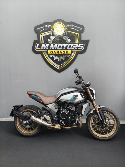 CF Moto 700CL-X Heritage Abs
