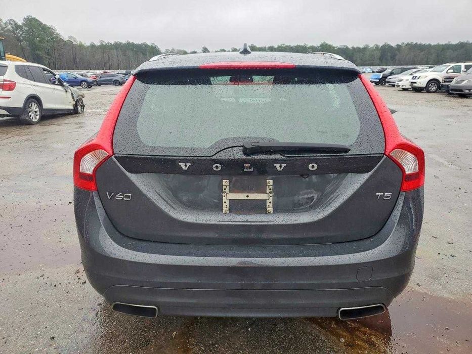 Volvo V60 Premier+ (2015)