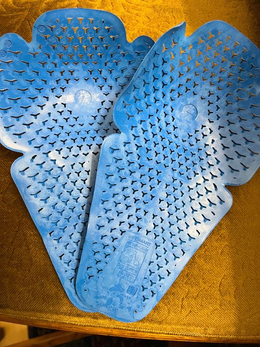 REV'IT! SEESMART™ RV36-L1-B - protektory kolana motocyklowe