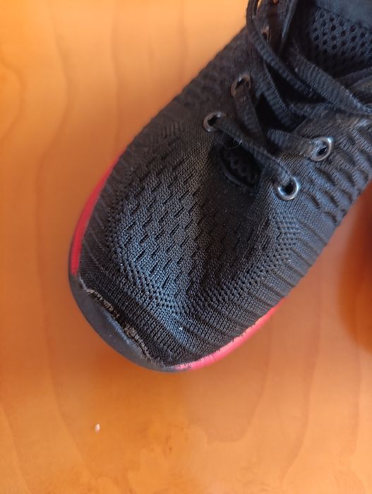 Buty sportowe w dobrym stanie