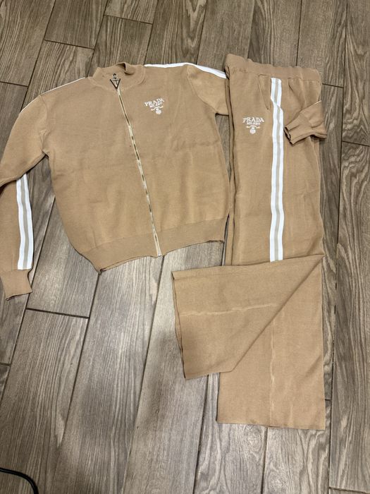 Спортивний костюм жіночий диор прада