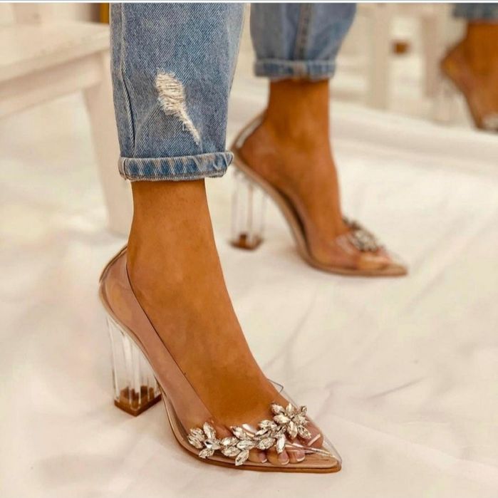 Прозорі туфлі нові