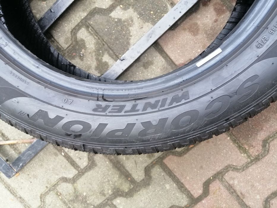 235/55R19 101H Pirelli Scorpion Winter