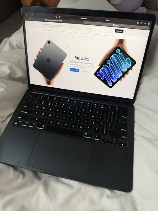 Macbook Air M2 8gb RAM 256gb