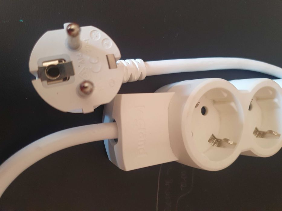 Extensão elétrica LEGRAND 4 tomadas 5 metros