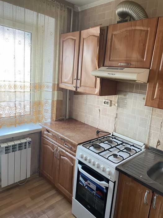 Продається  одно кімнатна квартира м. Фастів центер