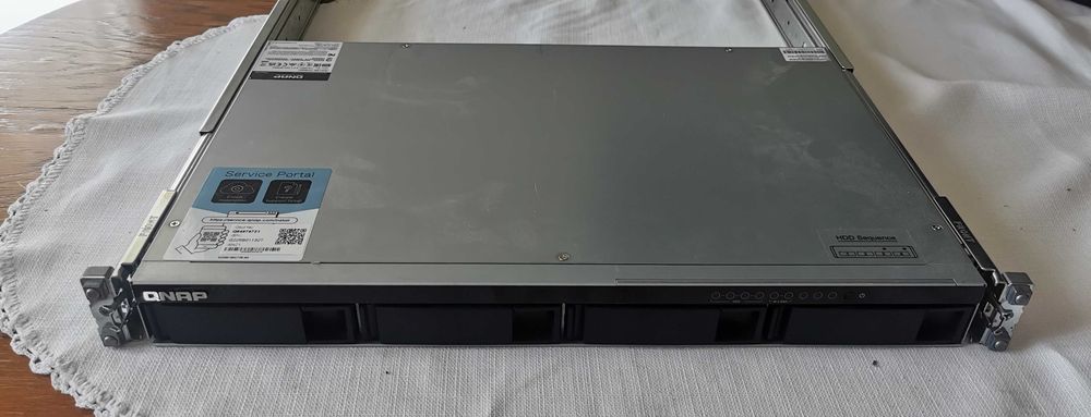 QNAP Ts-464eU-4g 4x HDD/SSD + 2x SSD M.2 NVMe 34TB 8TB x4 z Dyskami Z Szynami Serwer Plików Macierz
