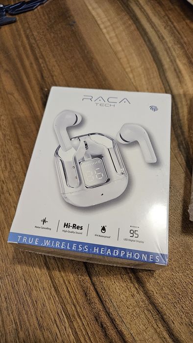 Нові бездротові блютуз навушники