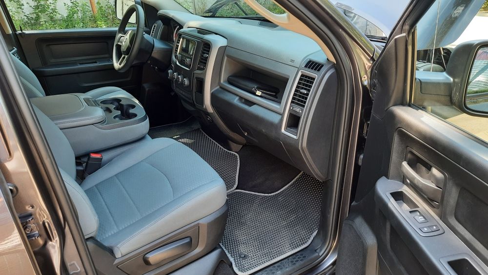 Продам Dodge RAM 1500 2018 г.в.