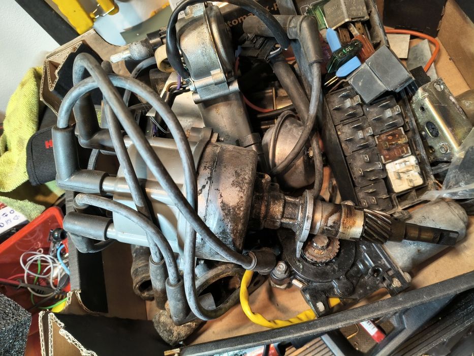 Oryginał aparat zapłonowy kopułka palec jeep xj 4.0 mopar 3 piny