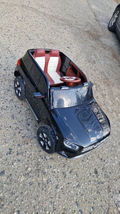 Autko na akumulator 4x4