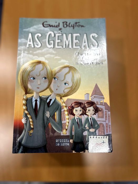 Coleção de livros infanto-juvenis :As Gémeas
