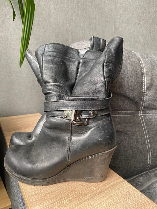 Жіночі зимові чоботи