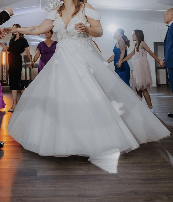 Suknia ślubna + długi welon