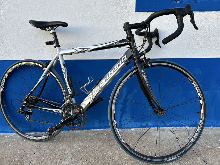 Bicicleta de estrada MONTANA