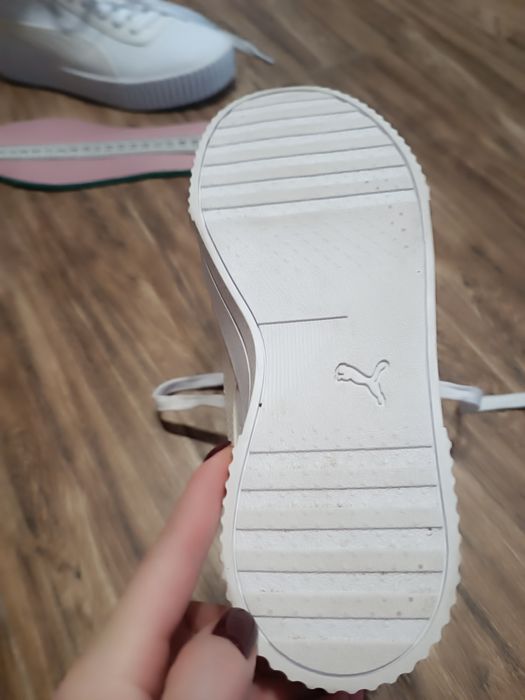 Кросівки жіночі 36 р.