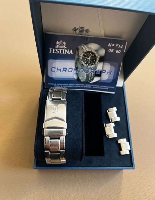 Relógio Festina Chronograph F14 (OS60) – Caixa e Manual Originais