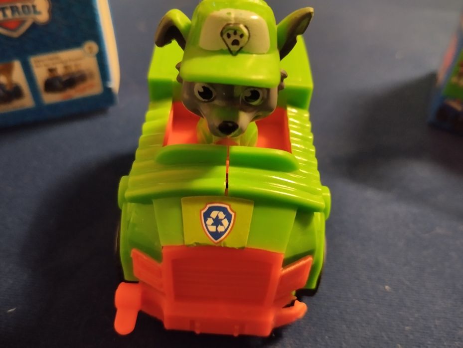 Psi patrol Rocky z pojazdem