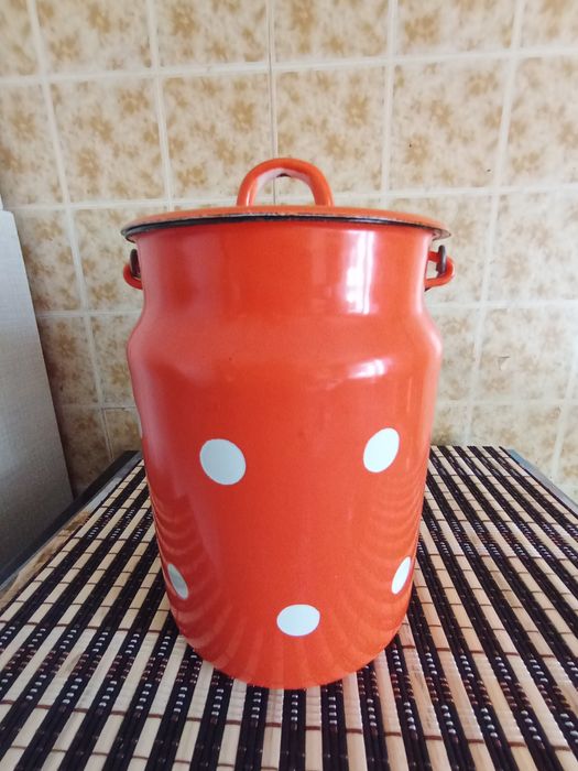 Бидон эмалированный. НОВЫЙ. 3,5 литра.