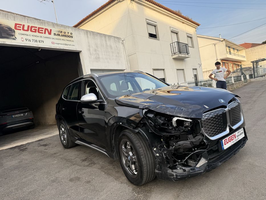 BMW   iX1 eDrive20 Electrico