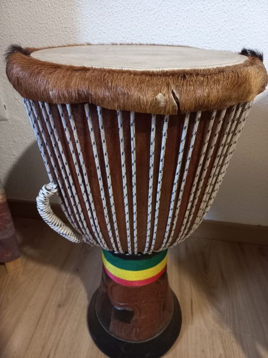 Djambe grande, robusto