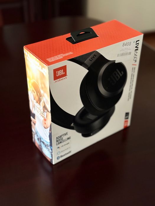 Auscultadores Bluetooth JBL Live 770NC