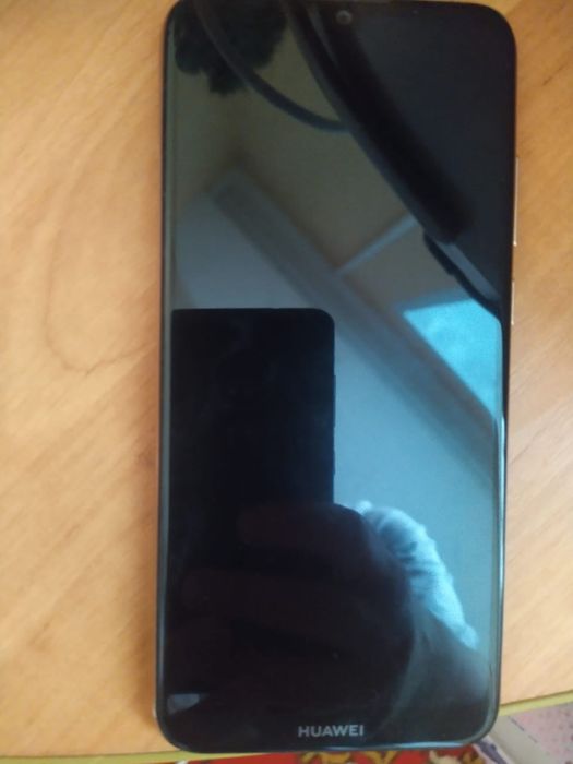 Huawei Y6 2019 2/32 GB [Б.У] [ТОРГ]