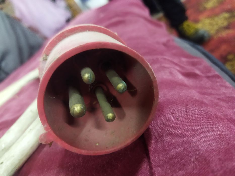 Продам штекер до прицепа