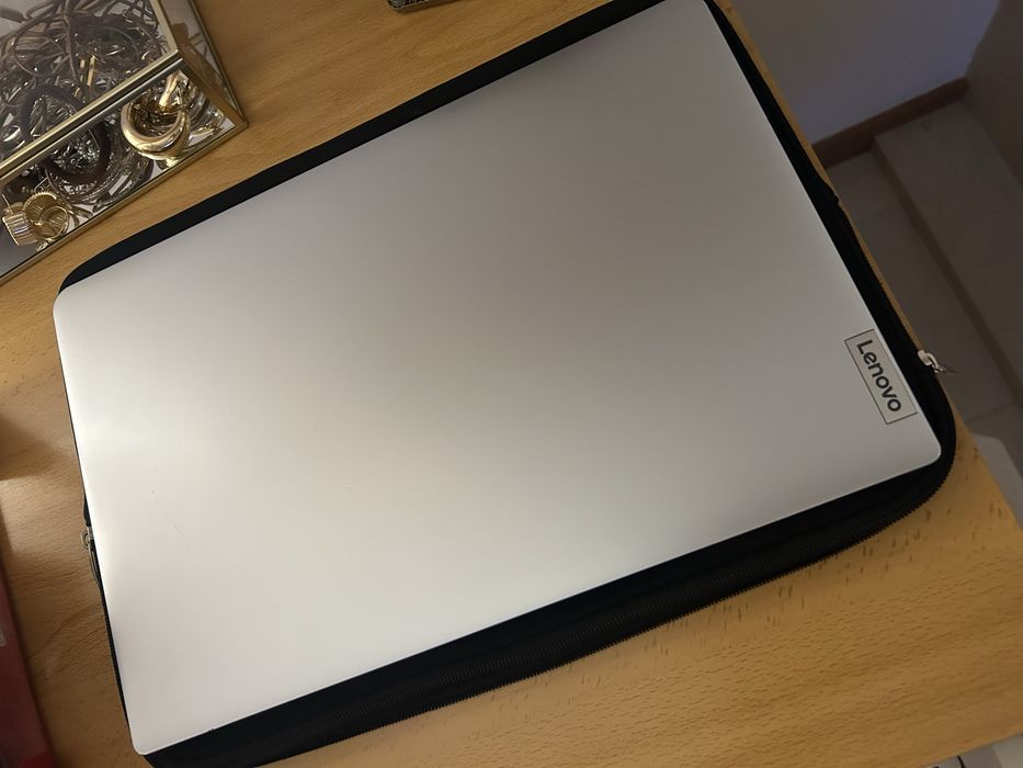 Lenovo Ideapad 1