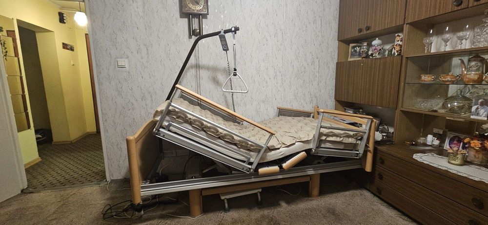 Łóżko medyczne szpitalne