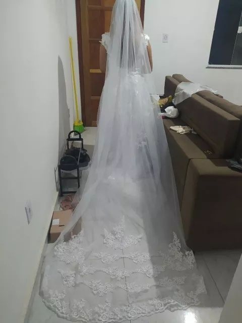 Véu de noiva bordado catedral 300 Cm. uma camada com pente