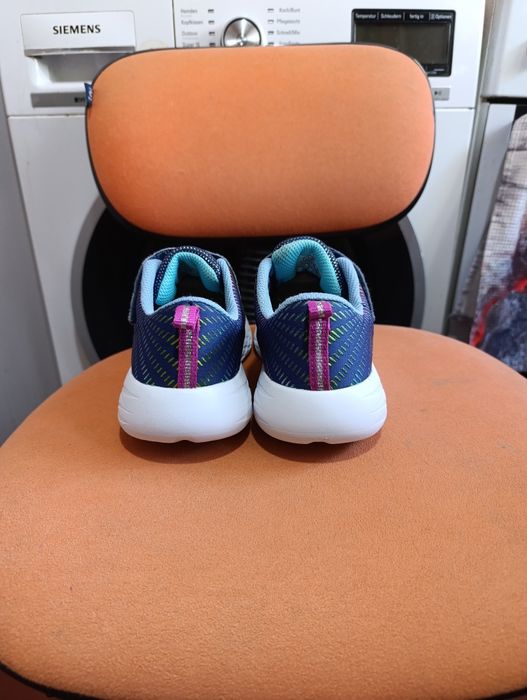 Кроссовки SKETCHERS оригинал!!