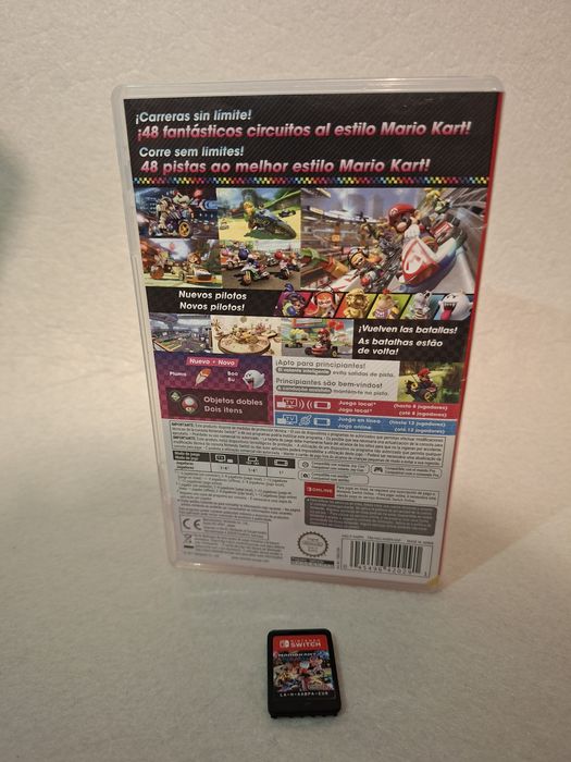 Mario Kart 8 Deluxe para Nintendo Switch em Muito Bom estado geral