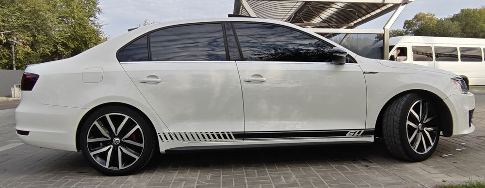 Продам Volkswagen Jetta 6 GLI