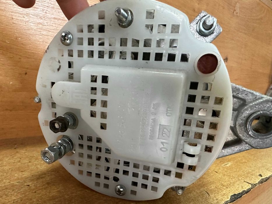 Генератор Автогенератор 28 V \ 1000 W МТЗ КамАЗ Г 99853701-1