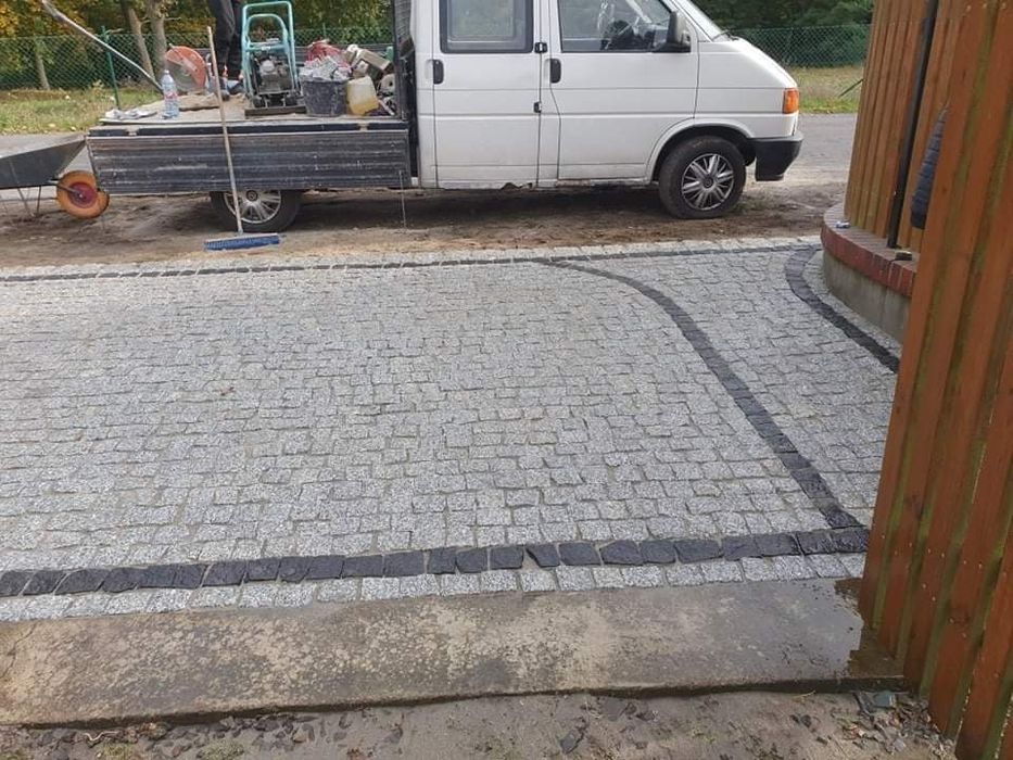 Ukladanie kostki brukowej