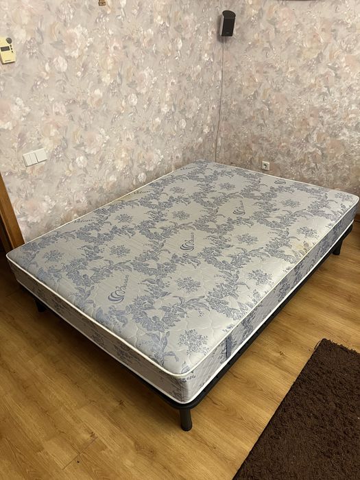 каркас із матрасом 190/140