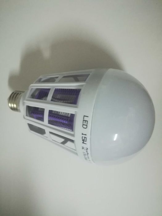 Светодиодная лампа  уничтожитель отпугиватель  от комаров насекомых