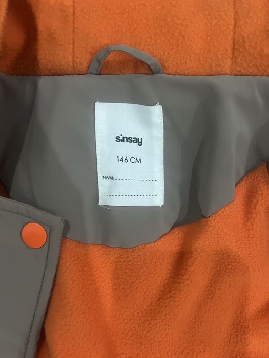 Зимова куртка на дівчинку