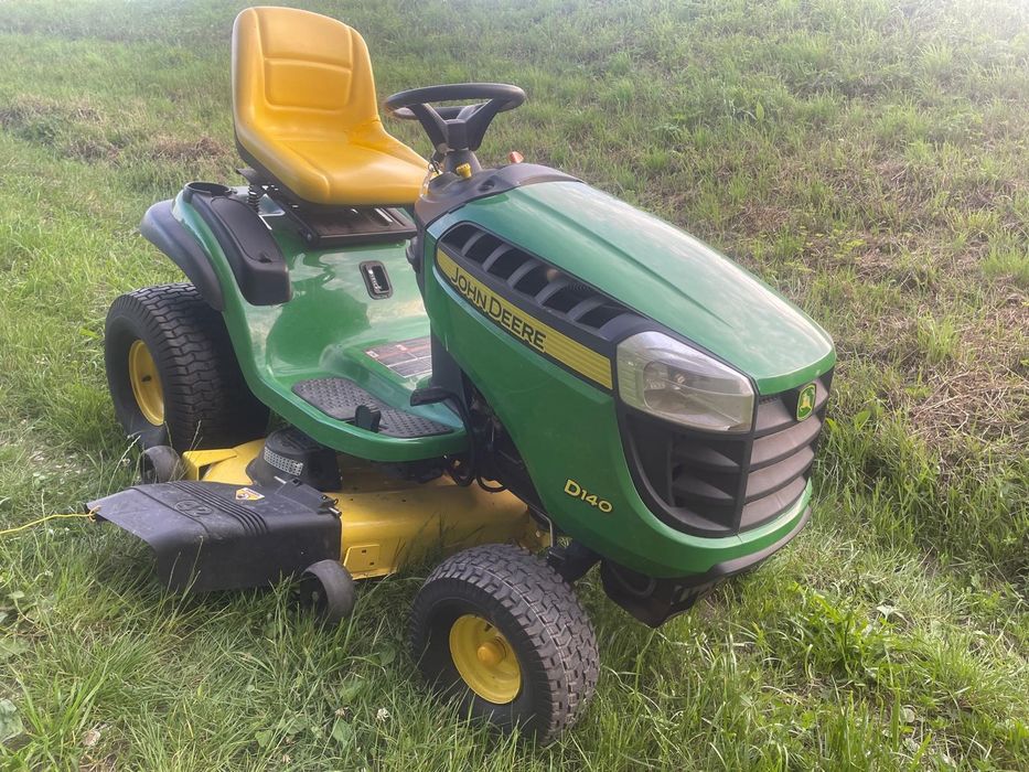 John Deere D140 (kosiarka, traktorek)