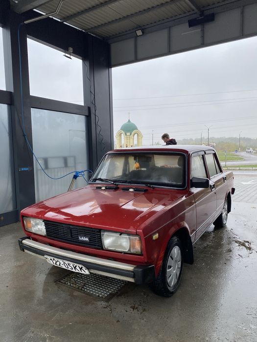 Продам авто ваз 2105