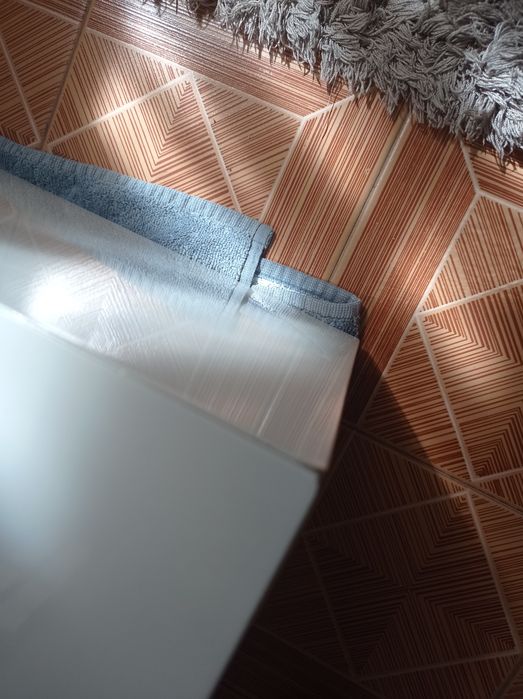 Móvel suspenso lacado branco