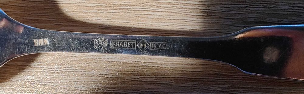 Duże łyżki, łyżeczki i noże Fraget Plaque